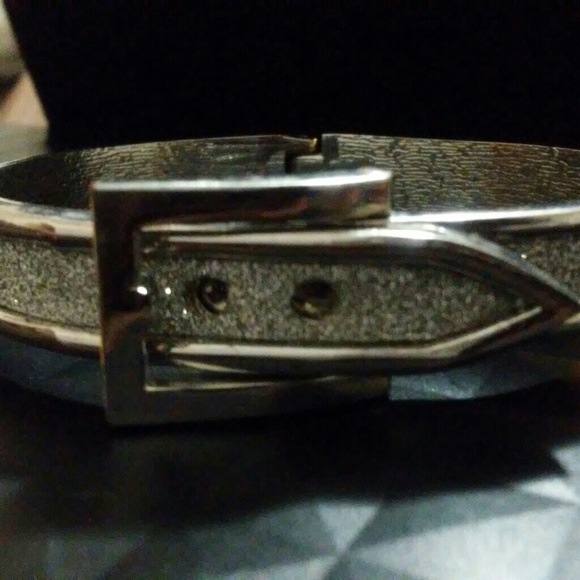 Charming Charlie Earring & Bracelet Set - Picture 4 of 6